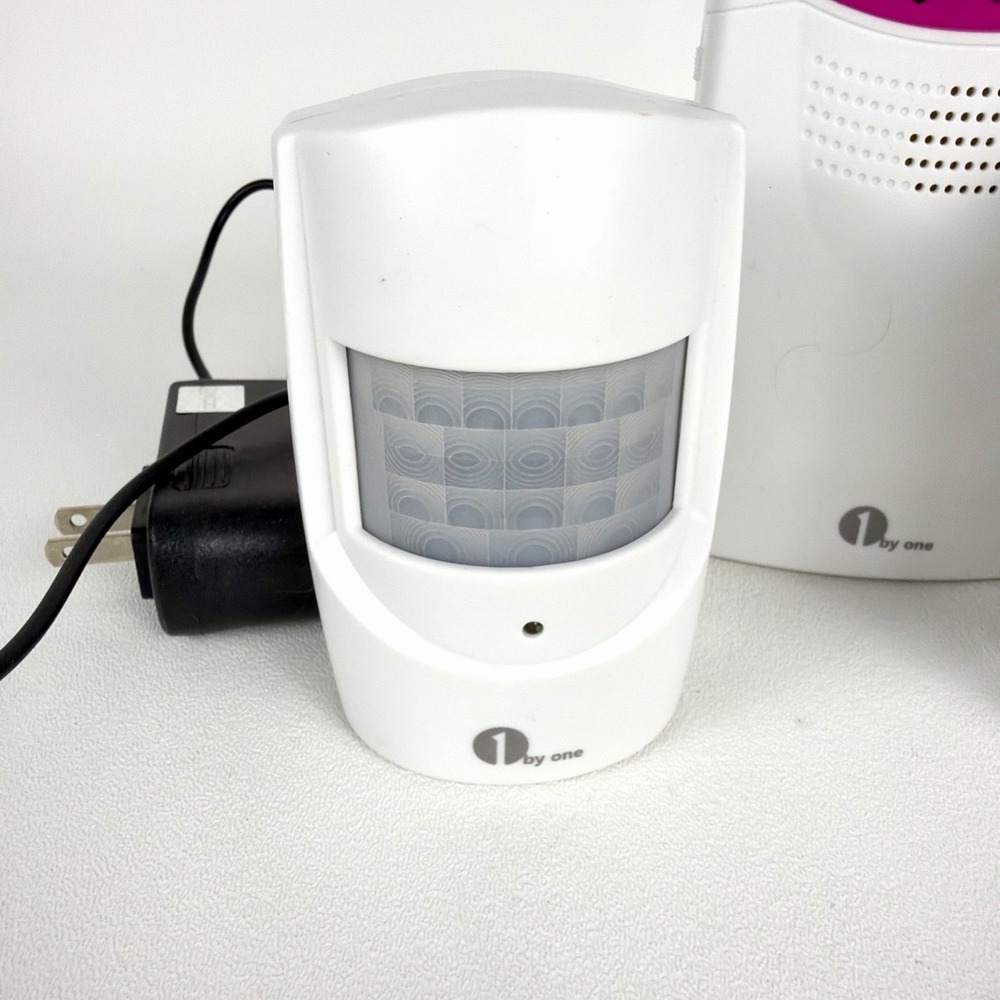 1 By One Wireless Driveway Alert Alarm Kit 2 Motion Sensors - Picture 2 of 4